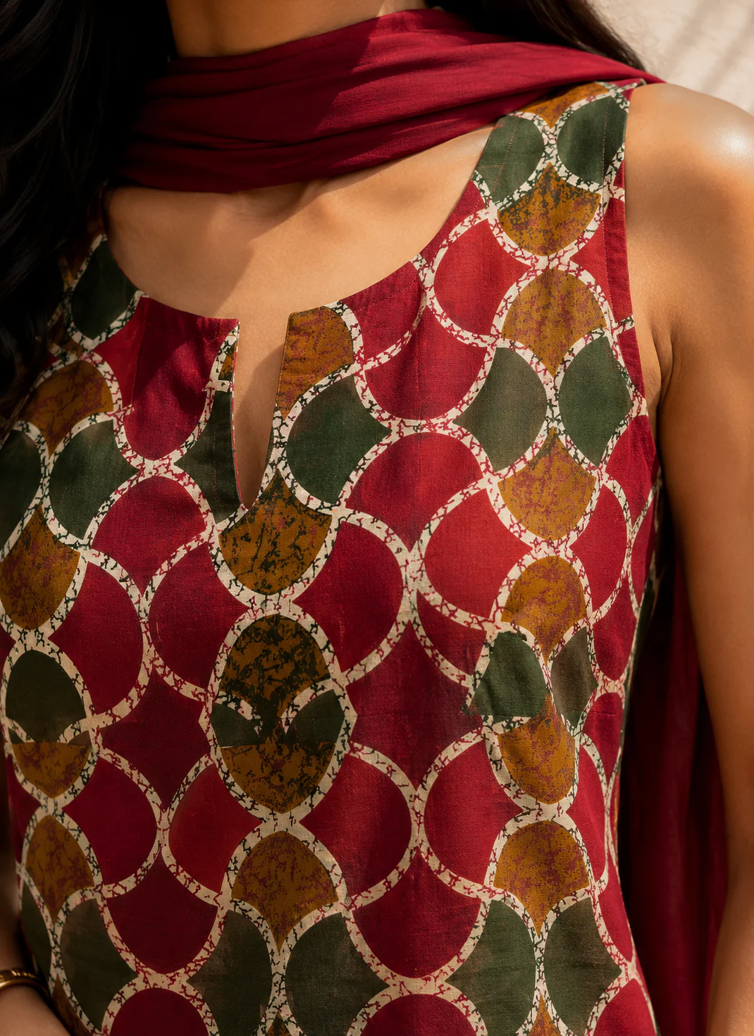 Aahista Maroon Farshi Set with Dupatta - Image 5