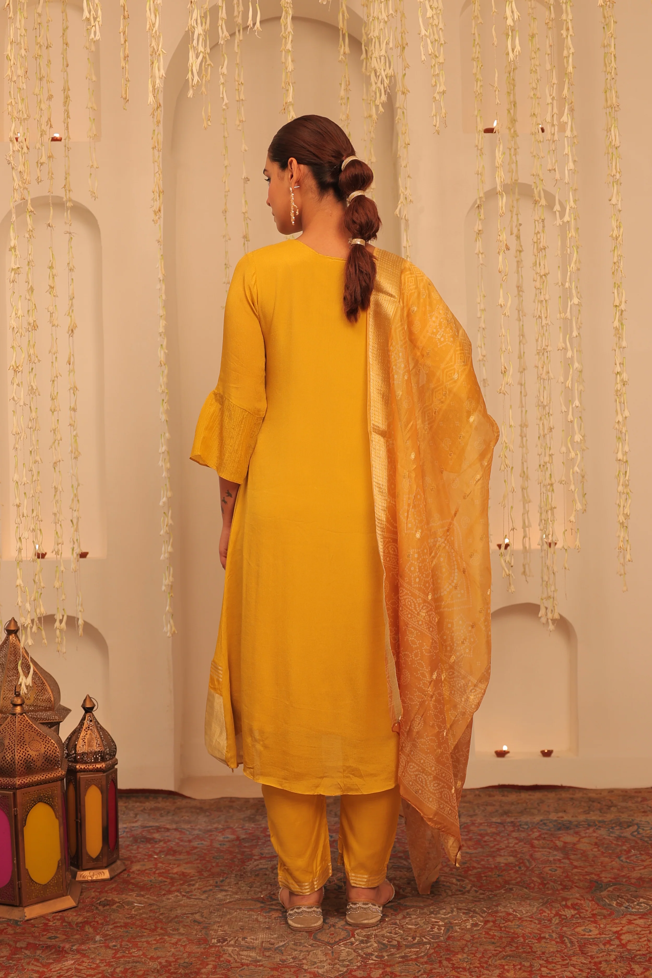 Mehfil Sunflower Kurta Set - Image 8