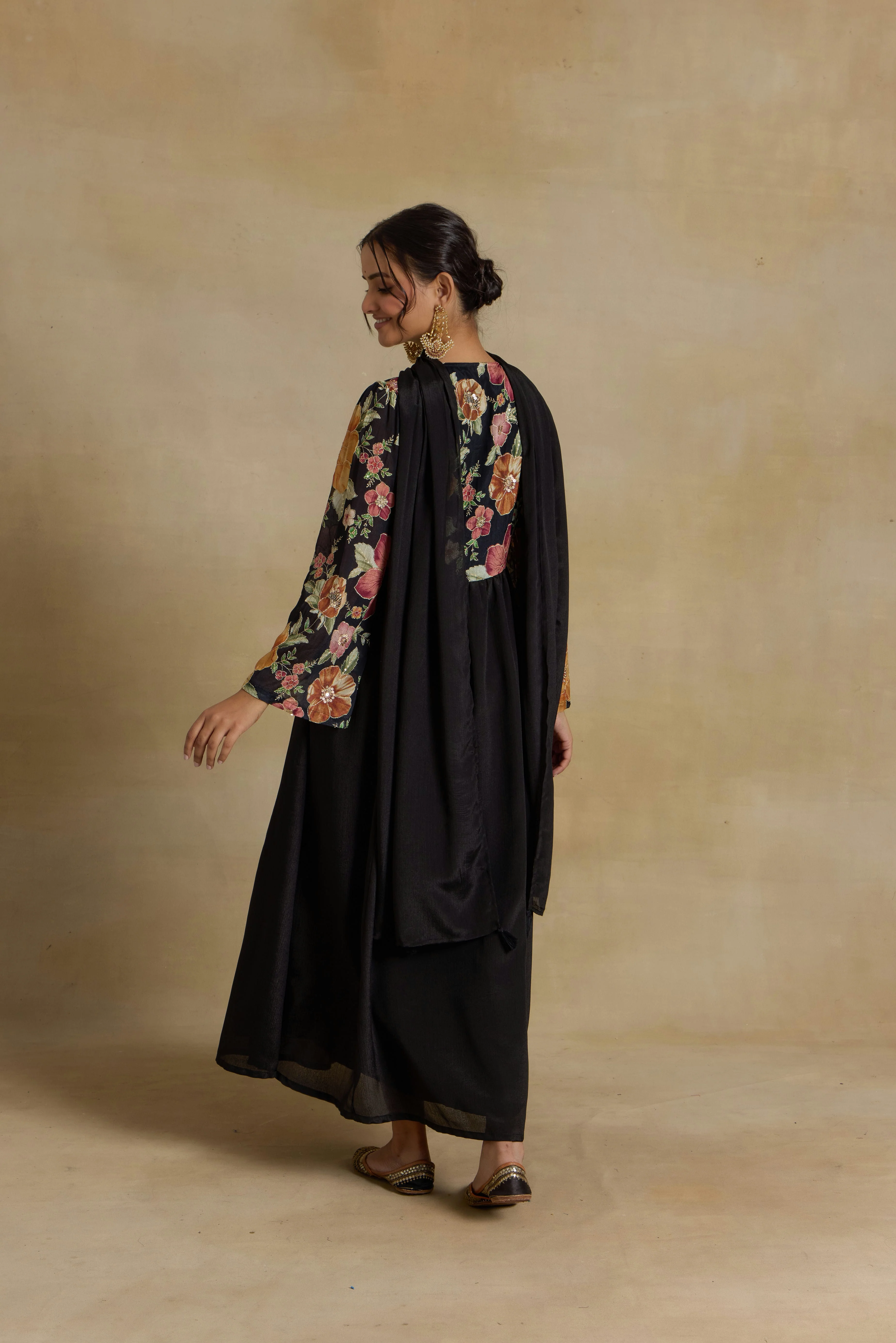 Alaya Noor Signature Black Anarkali with Choker Dupatta - Image 5