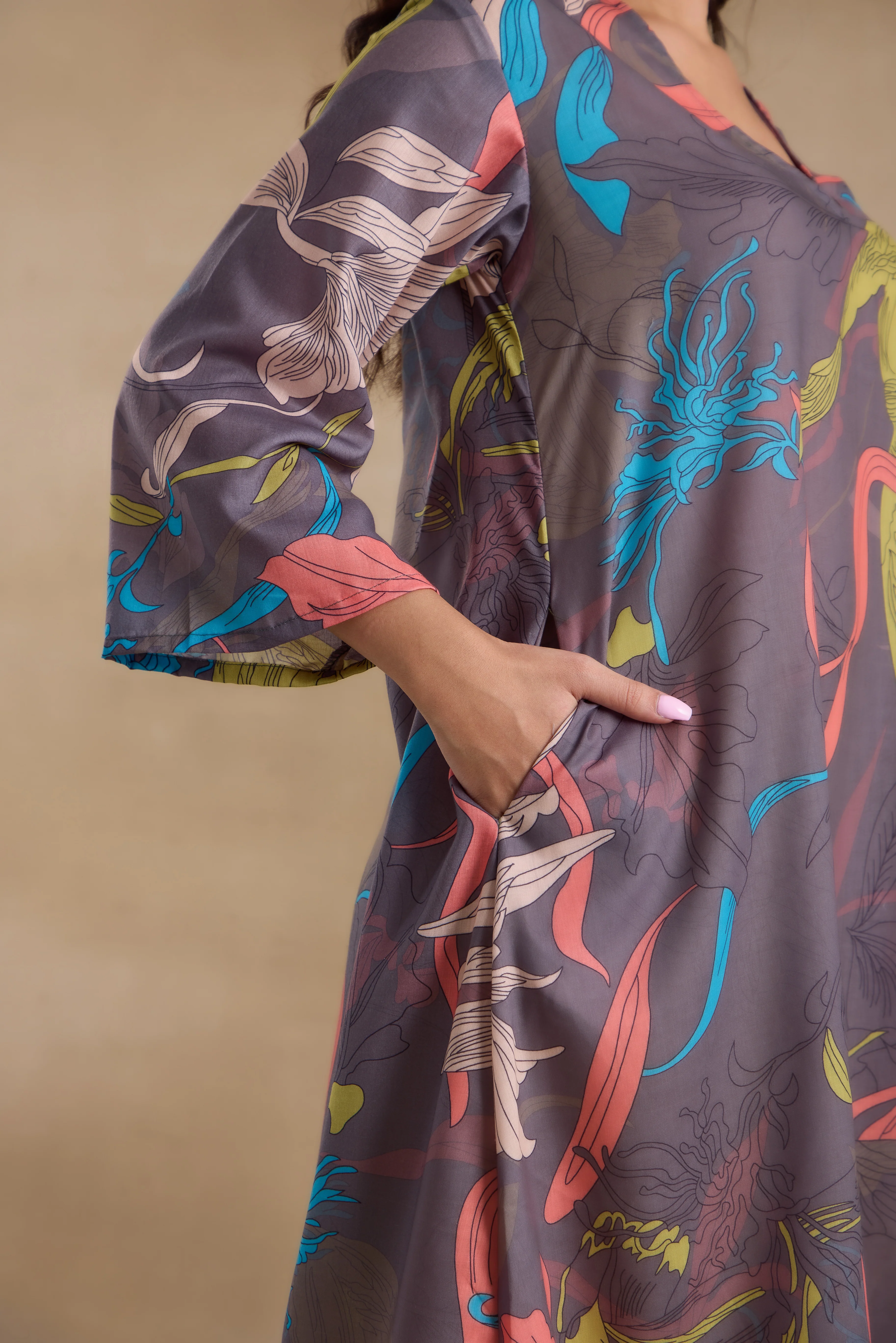 Alaya Pure Cotton Green Abstract Floral Kurta Set - Image 4