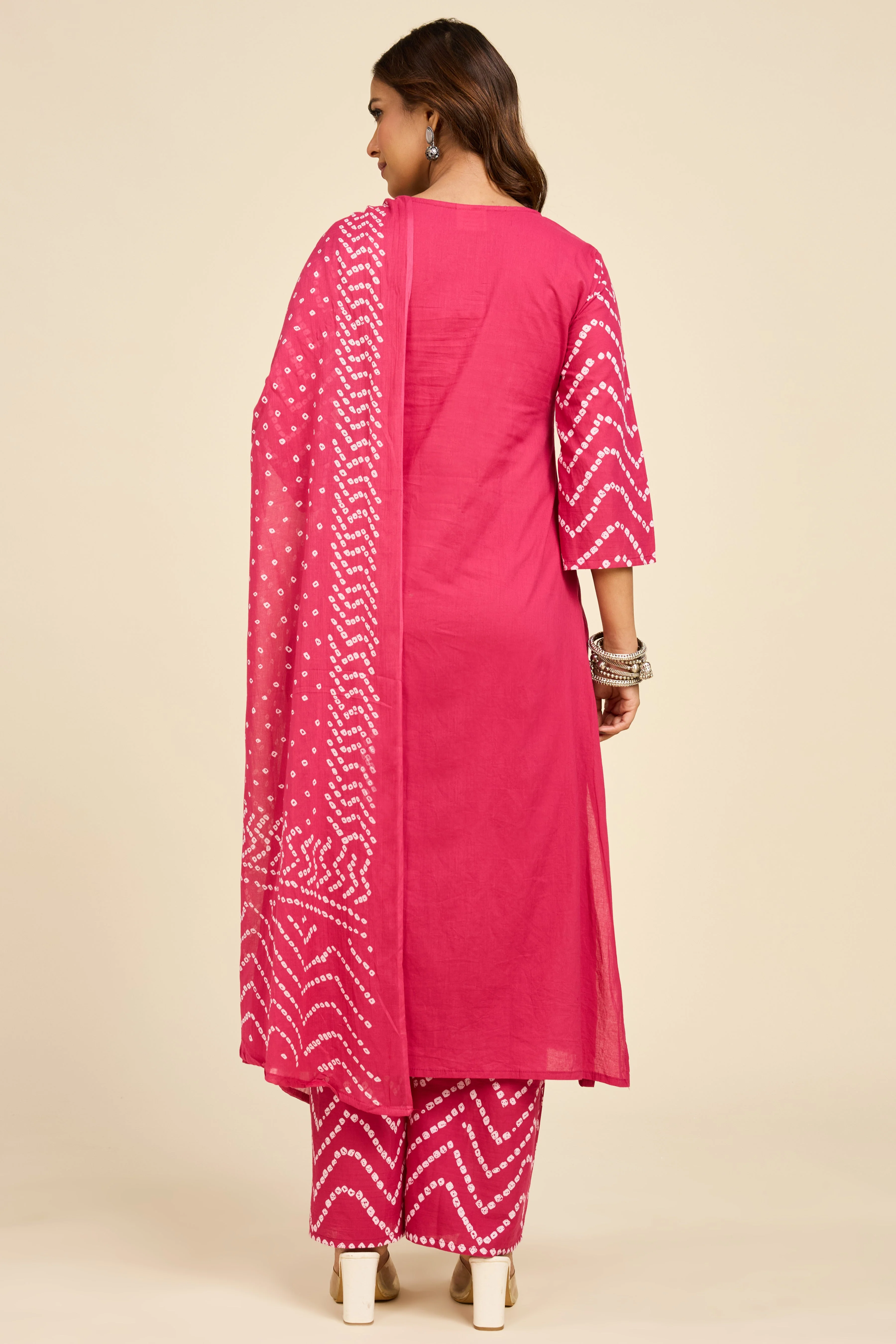Alaya Select Bandhej Fuchsia Kurta Set - Image 2