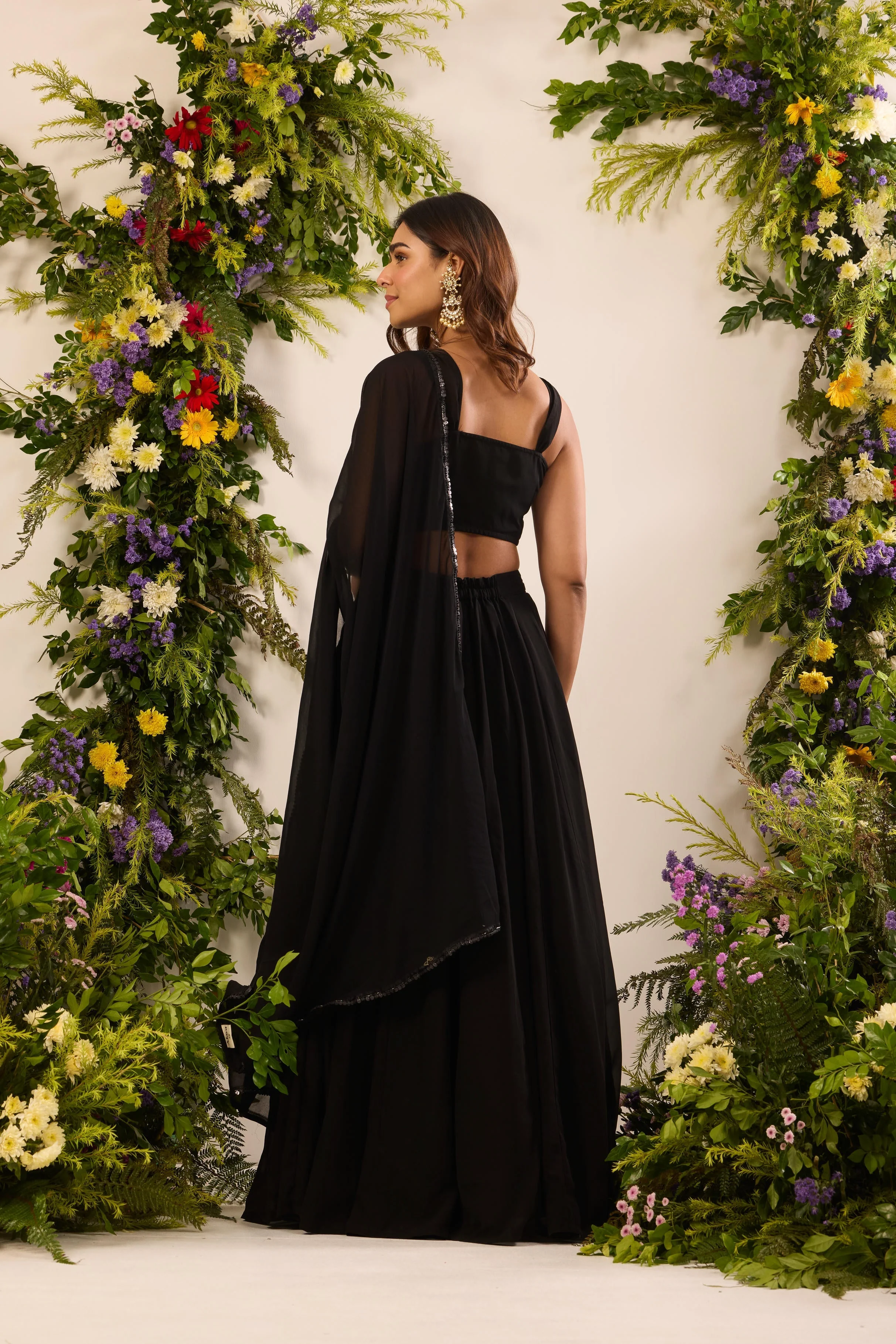 Mastaani Black Allure Lehenga Set - Image 4