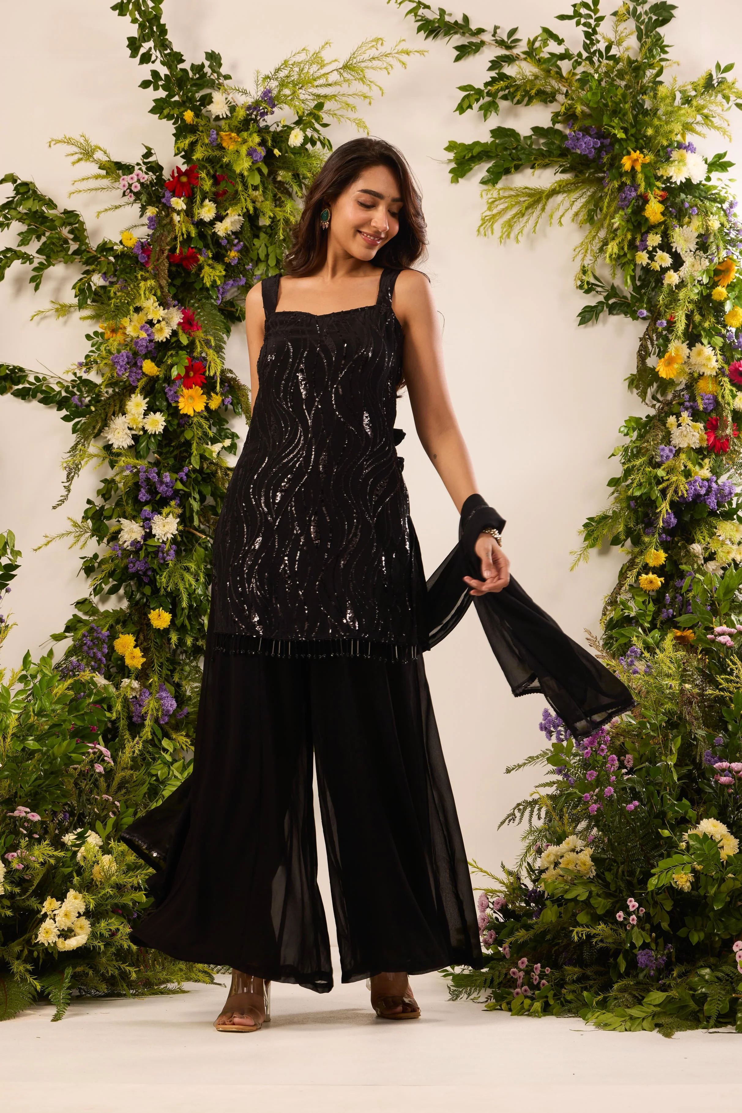 Mastaani Black Shine Kurta Set - Image 2