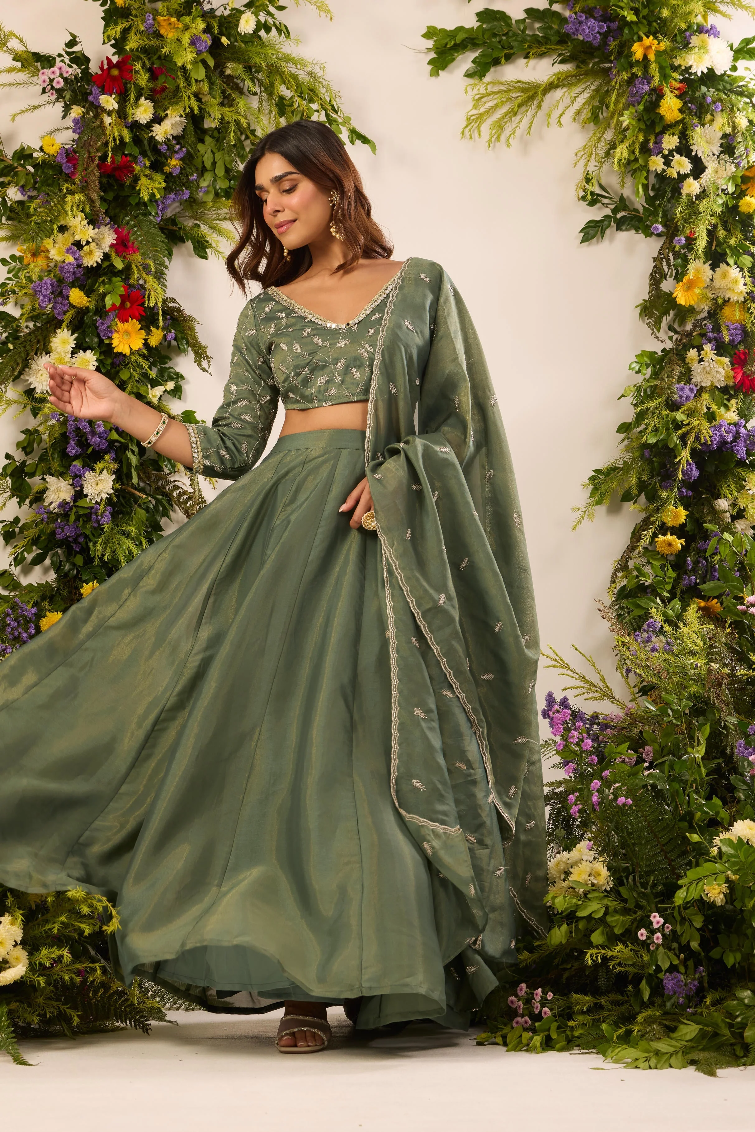Mastaani Fern Green Lehenga Set - Image 10