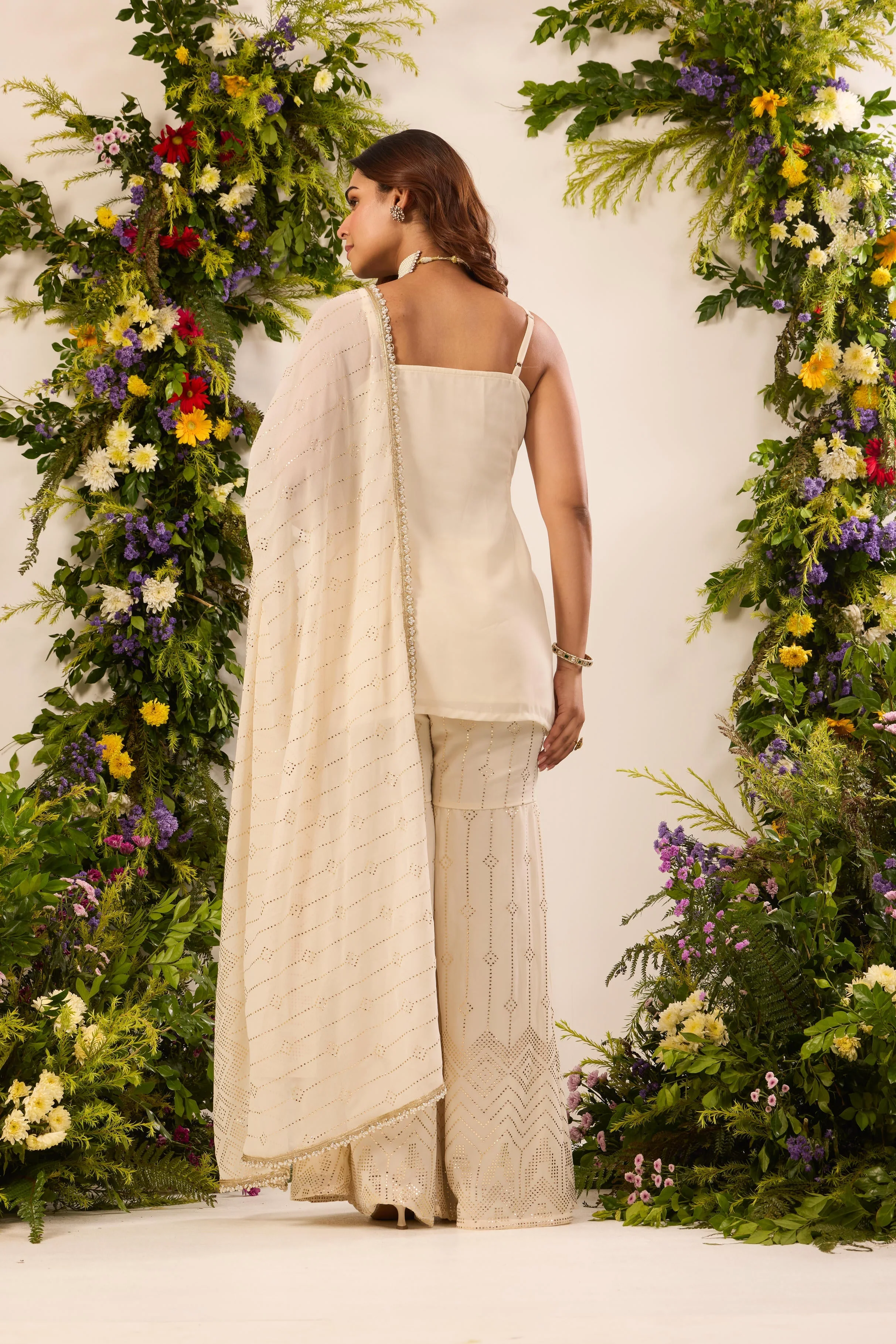Mastaani Ivory Glow Cami Kurta Set - Image 4
