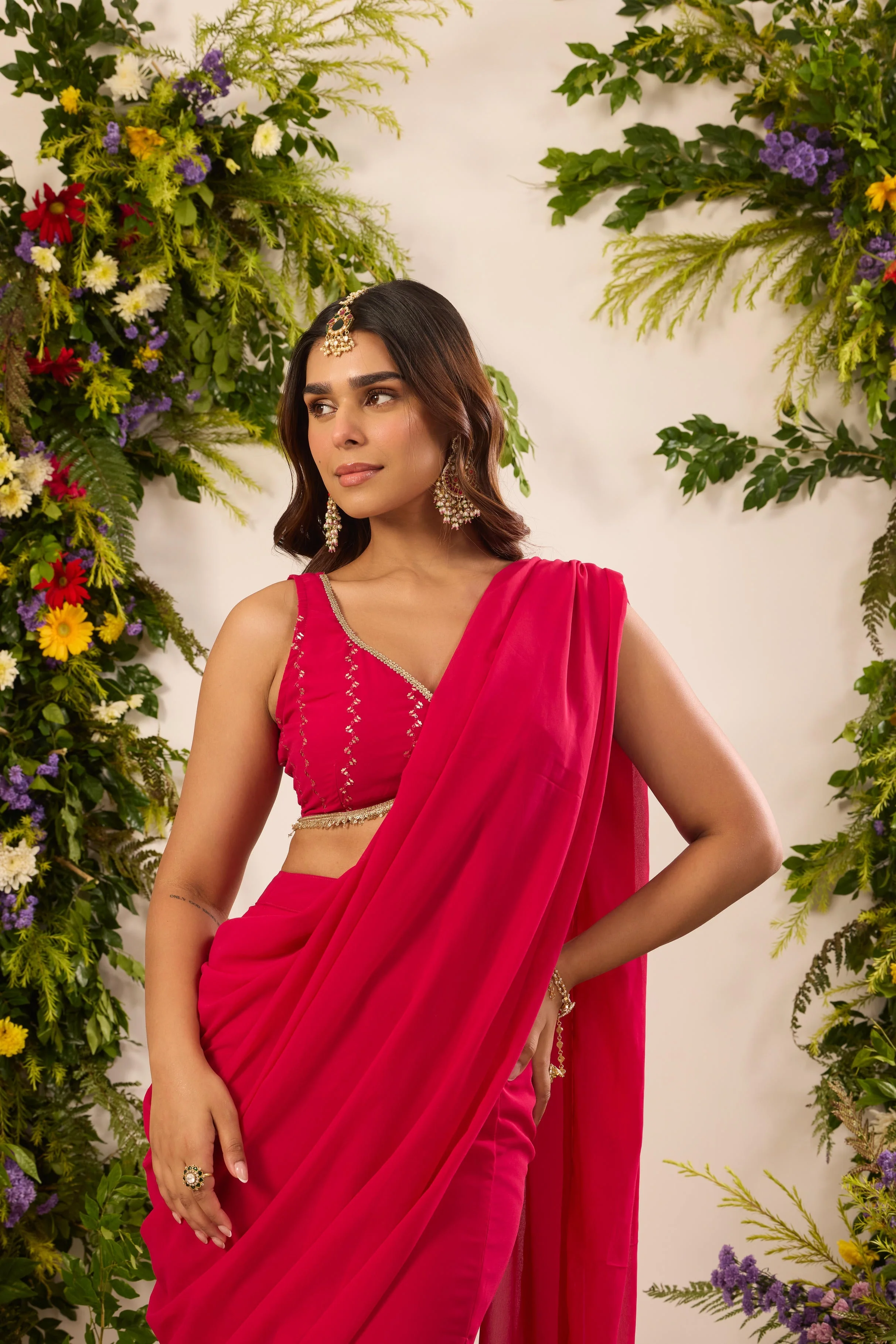 Mastaani Rani Glow Pre Draped Saree Set - Image 4